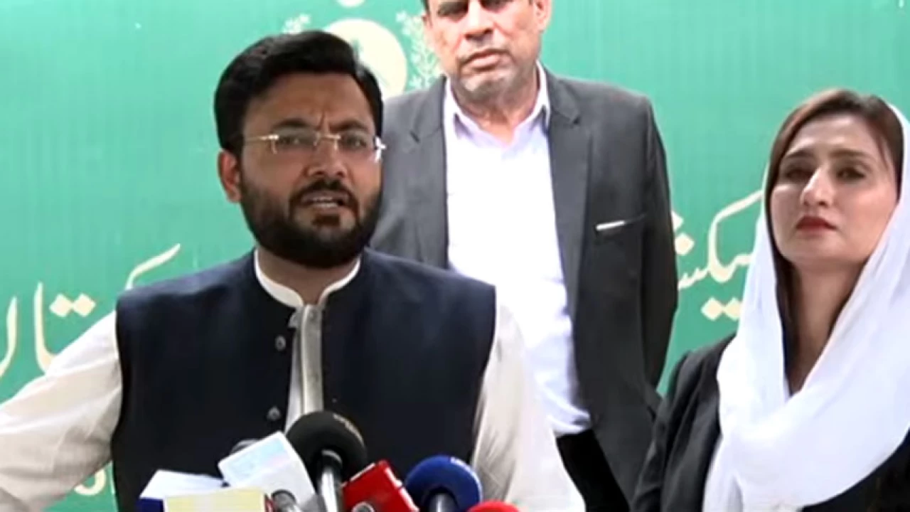 PM Imran will not compromise on his policy against corrupt elements: Farrukh Habib