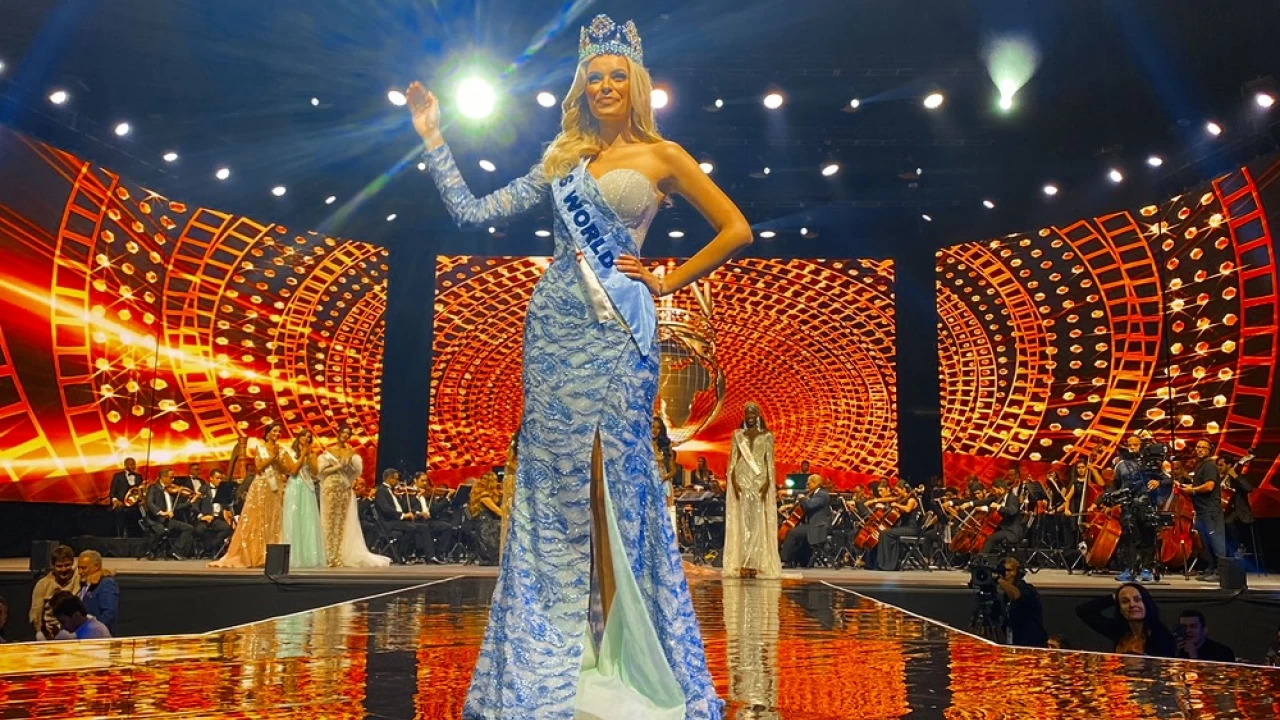 Karolina Bielawska: 23-year-old Polish student crowned Miss World 2021