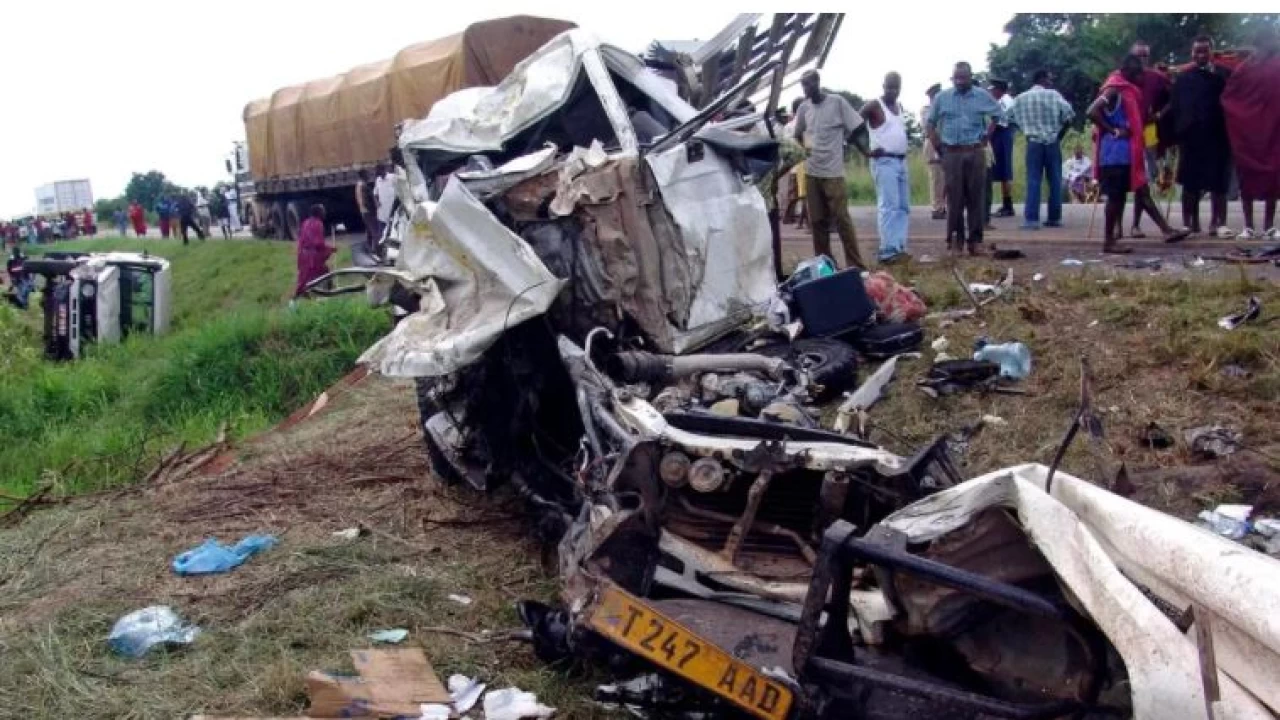 22 killed, 38 injured in Tanzania bus-lorry crash  