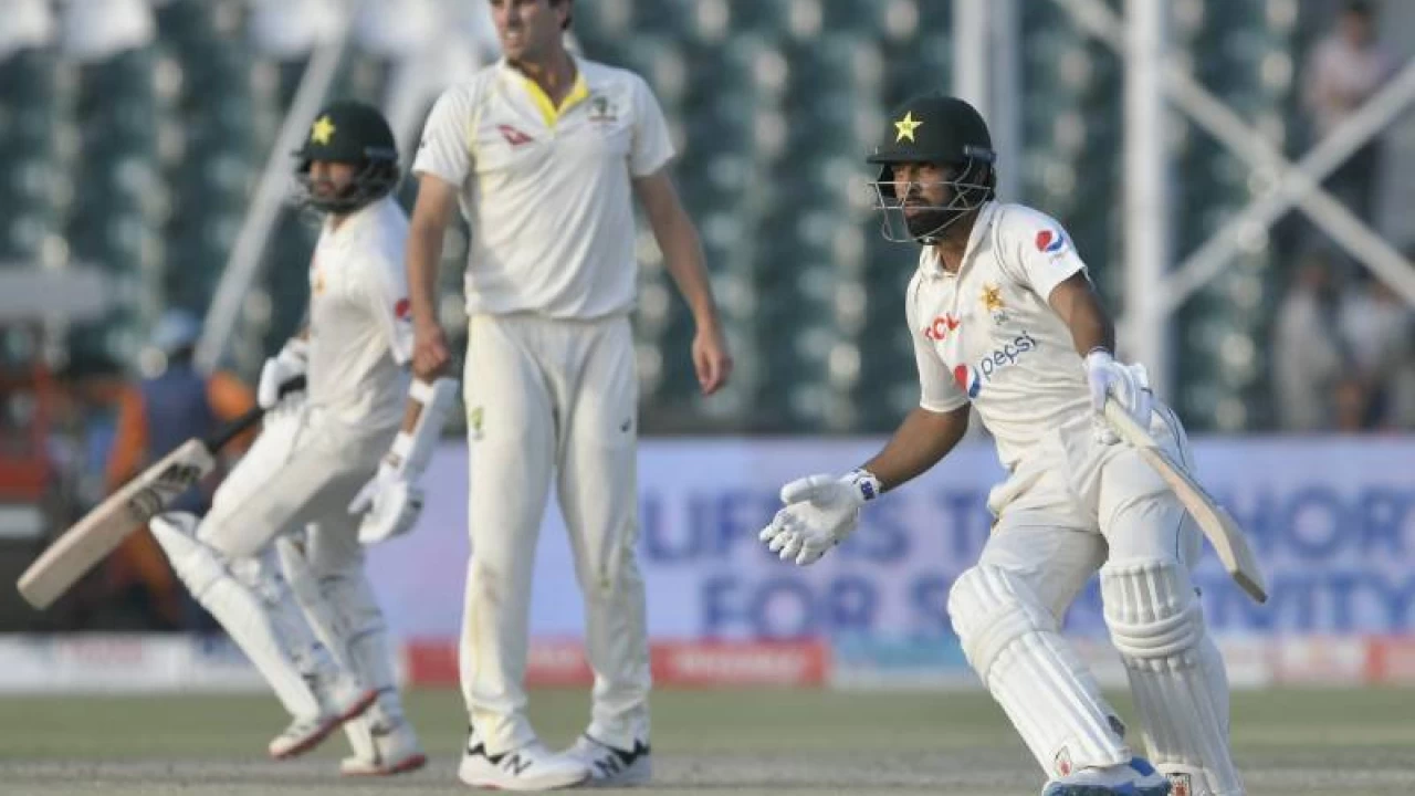 Pakistan steady after Naseem, Shaheen halt Australia in third Test