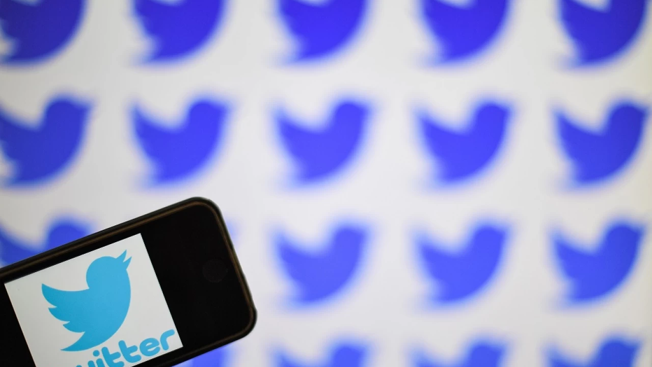 Twitter unveils new feature, enables star users earn money from subscriptions