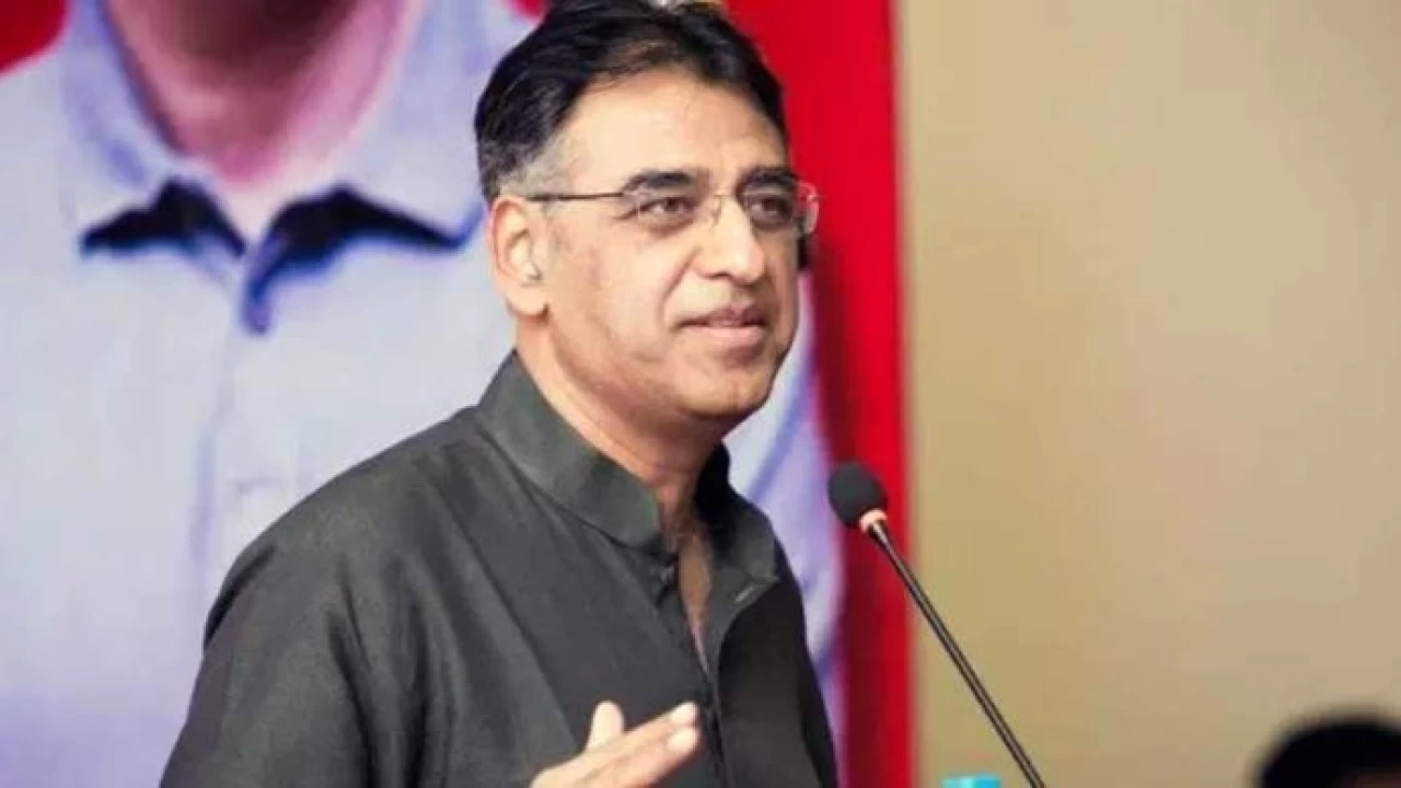 Asad Umar suggests PM to give call for fresh elections