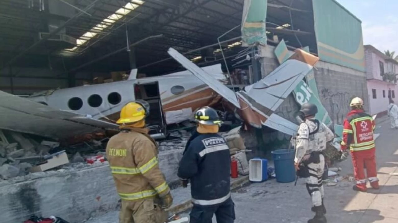 Small plane crashes into Mexican grocery store, kills three