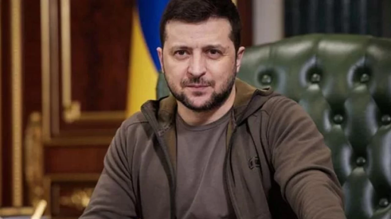Russia regrouping for 'powerful strikes', Zelensky warns