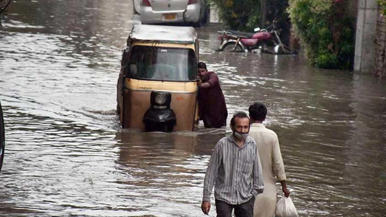 Karachi loses power after torrential rains wreak havoc