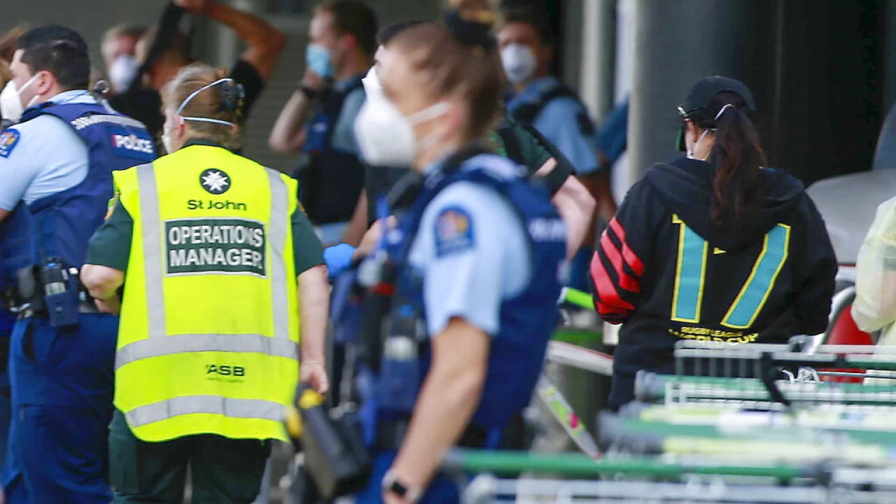 6 stabbed in New Zealand; perpetrator killed.