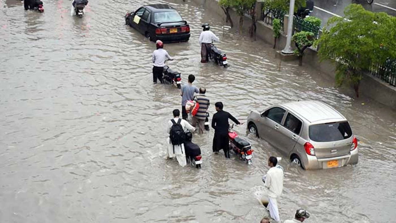 Four electrocuted to death in Karachi as heavy rain lashes port city