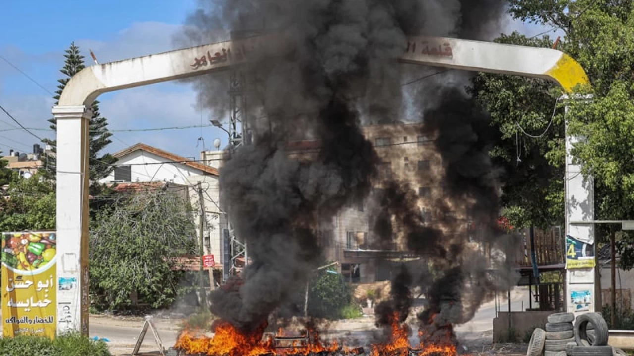 One Palestinian martyred in Israel army raid on refugee camp: officials