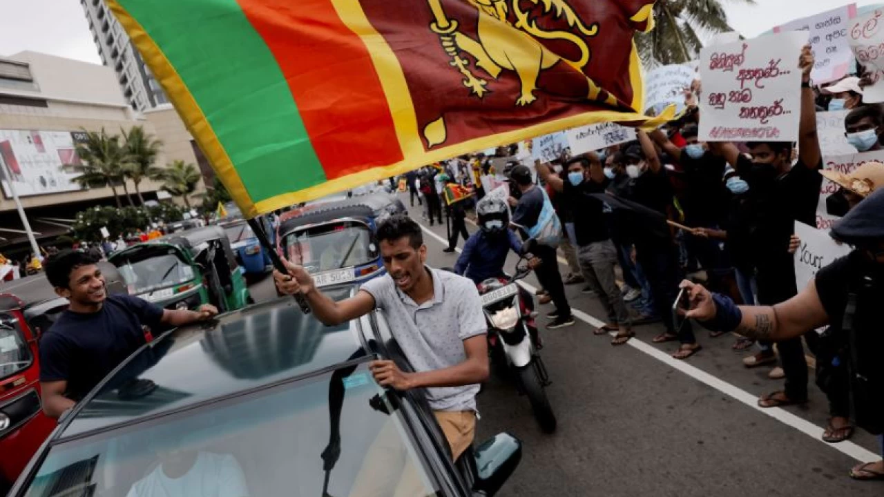 Sri Lanka to seek $3 billion to prevent economic crisis