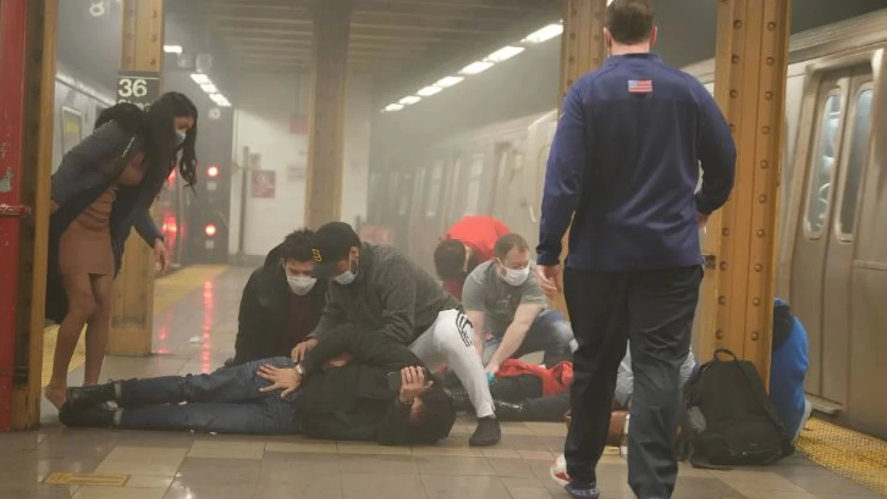 29 injured in Brooklyn subway shooting 