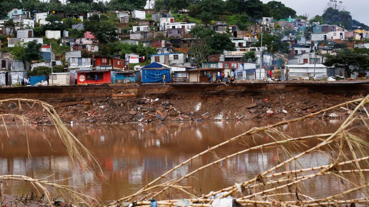 Rescuers hunt missing after South African floods kill more than 400