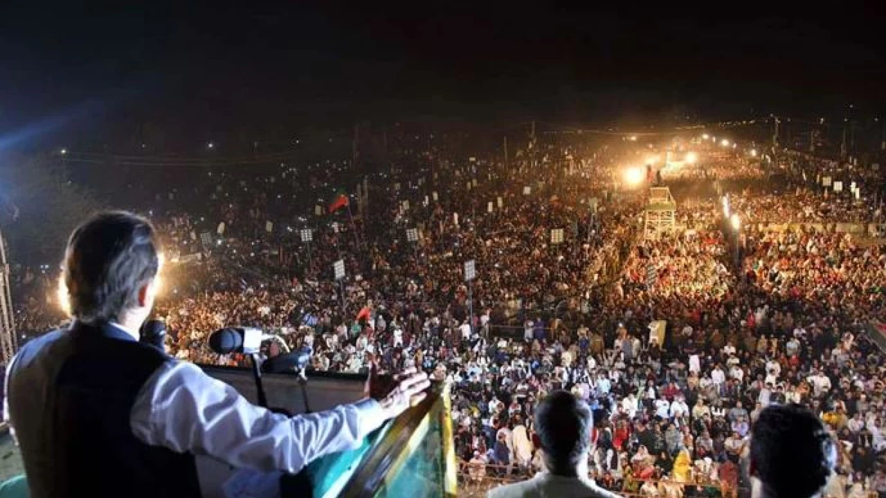 “Most responsive, passionate audience”; Imran thanks Lahoris for massive support  