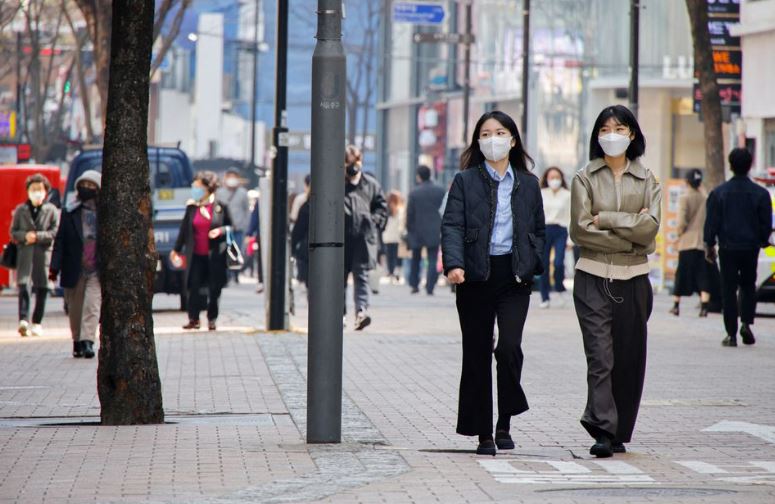 South Korea lifts outdoor mask mandate