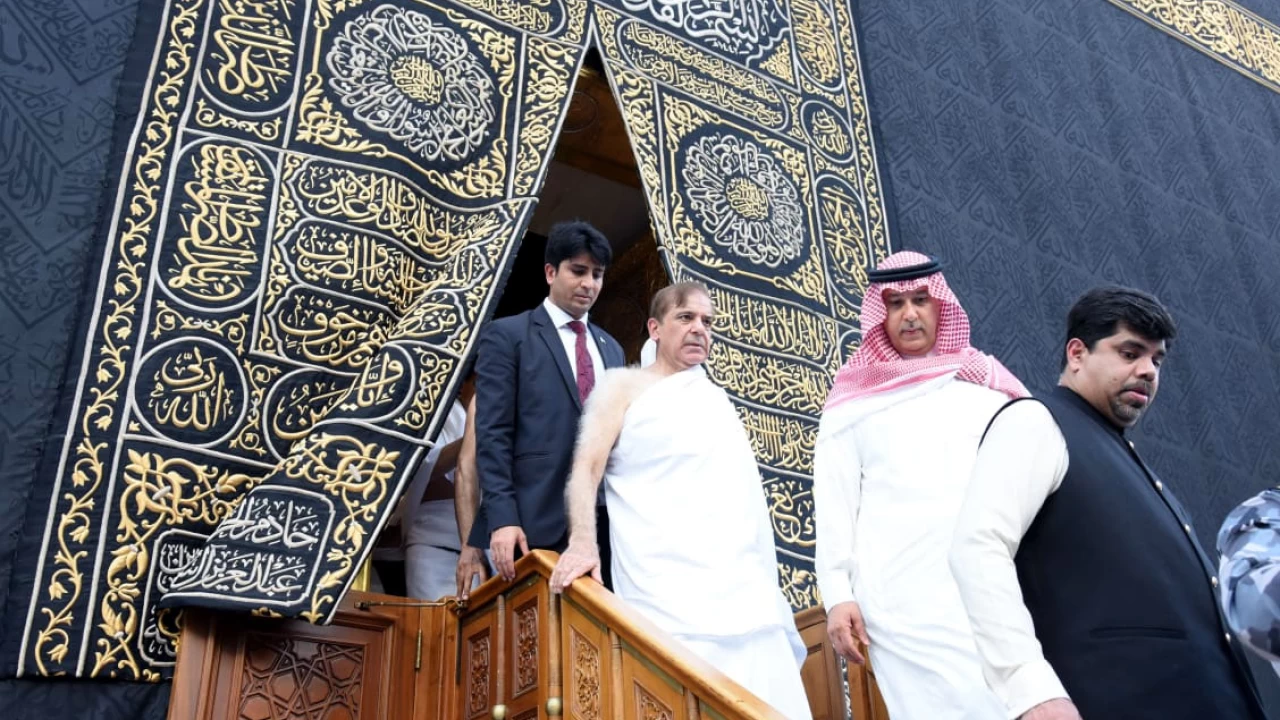 PM performs Umrah in Makkah