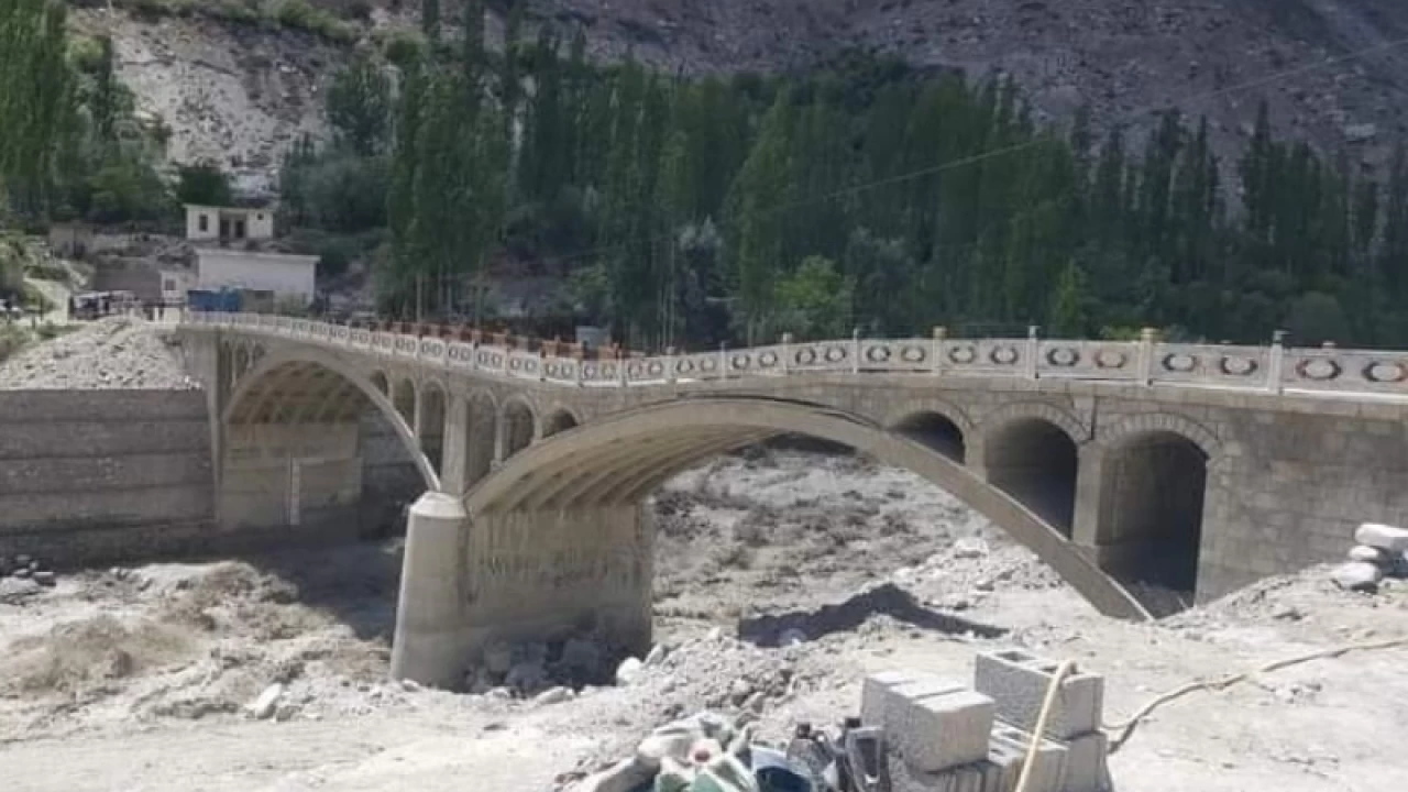 NHA to install temporary steel bridge in Hunza’s Hassanabad