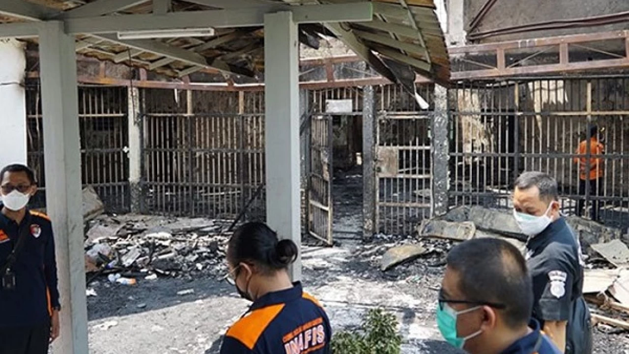 40 killed in Indonesian prison fire