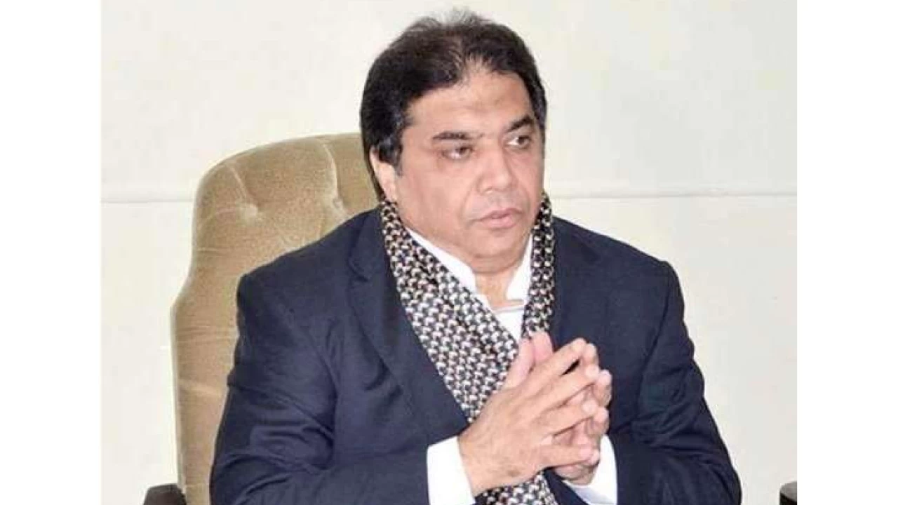 IHC bars PM’s aide Hanif Abbasi from performing duties