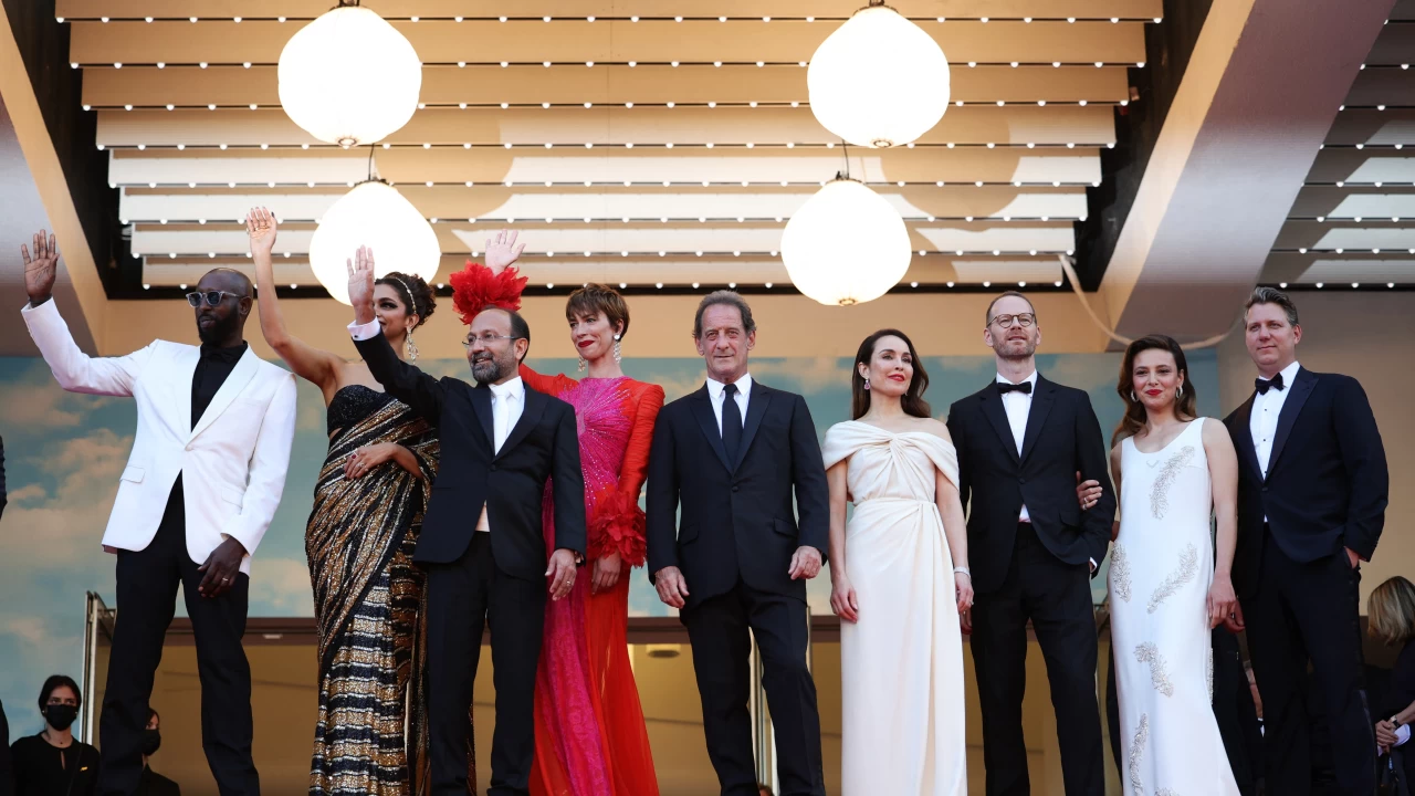 Cannes Film Festival rolls out red carpet as crowds descend for 75th anniversary
