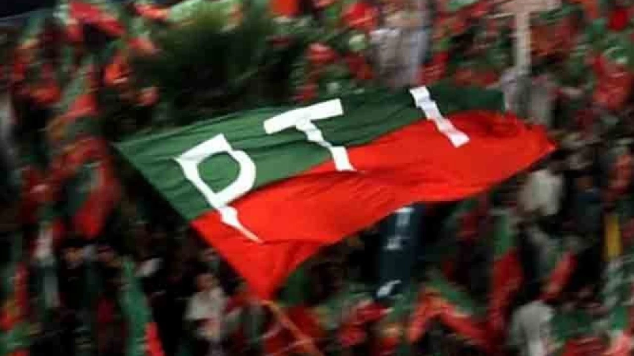 Govt decides to not stop PTI’s long march
