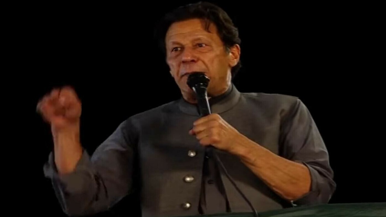 لانگ مارچ روکنا غیرقانونی،قوم نیوٹرلز کو دیکھ رہی ہے: عمران خان