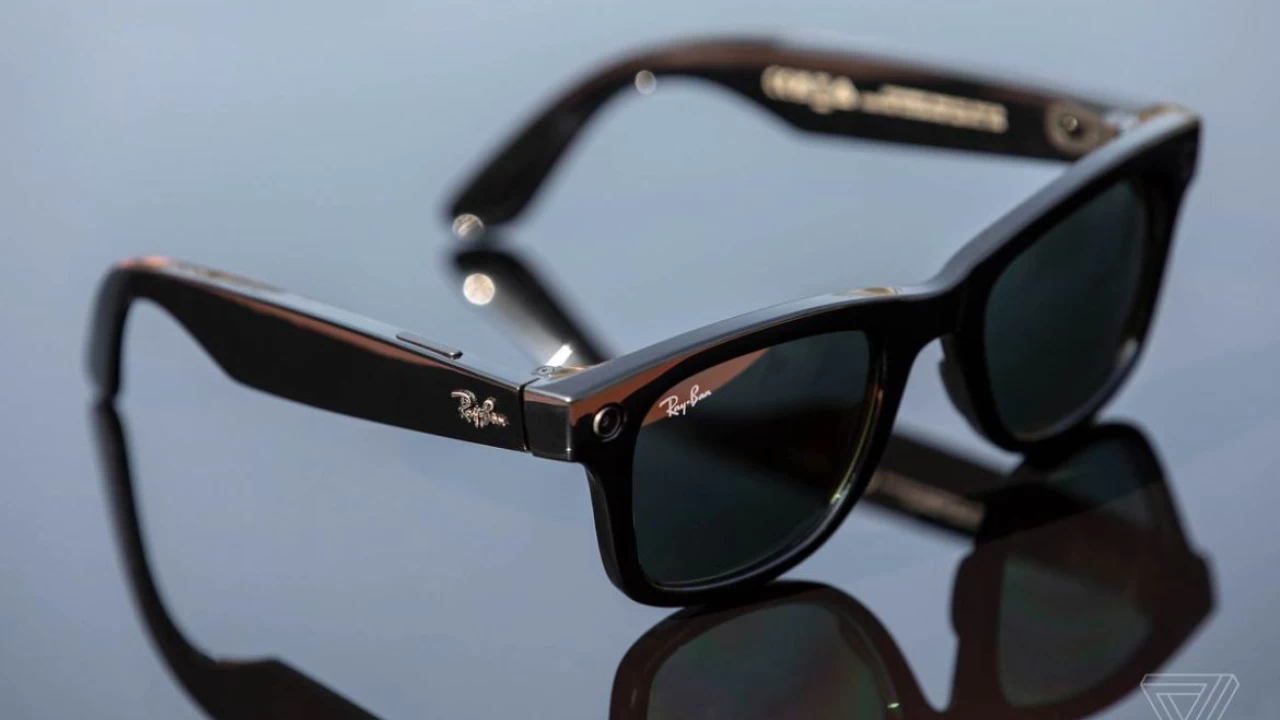Facebook rolls out first smart glasses