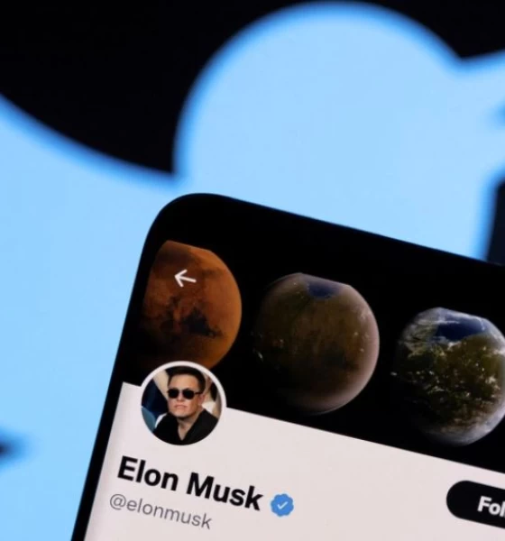 Shareholders sue Elon Musk and Twitter over chaotic deal