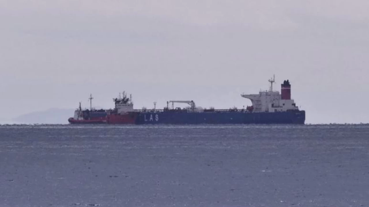 Iran captures two Greek tankers amid row over US oil grab