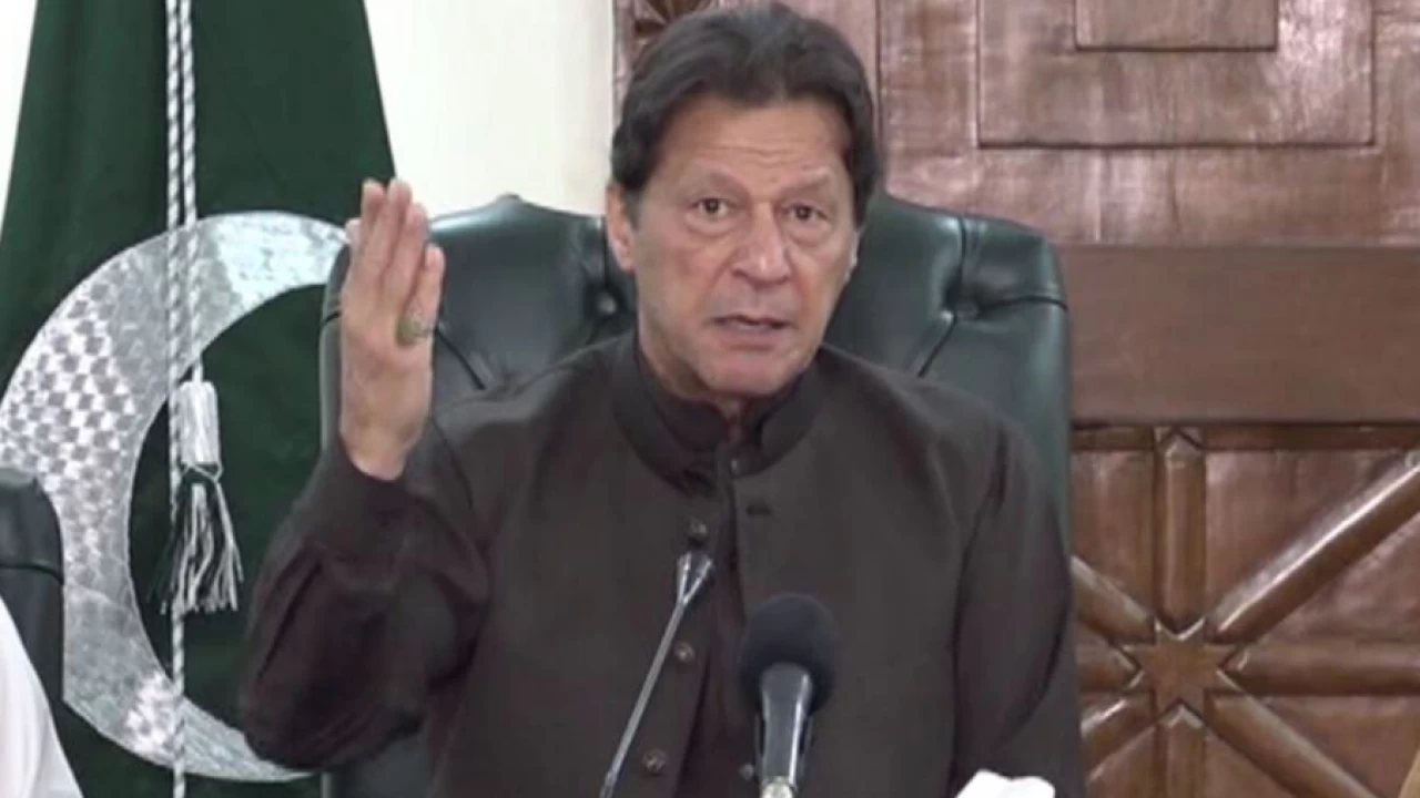 Imran says PTI to move top courts on violence against workers during Azadi March