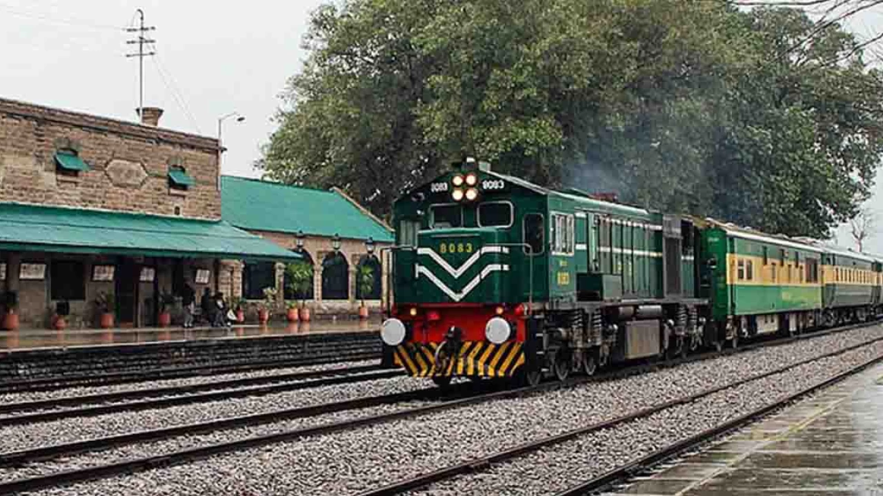 Woman allegedly gang-raped on train heading to Karachi from Multan