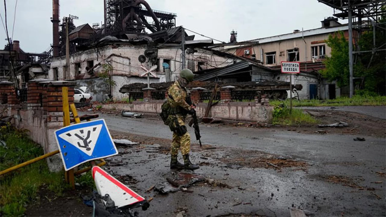 Russia claims progress in fight for Ukraine flashpoint city