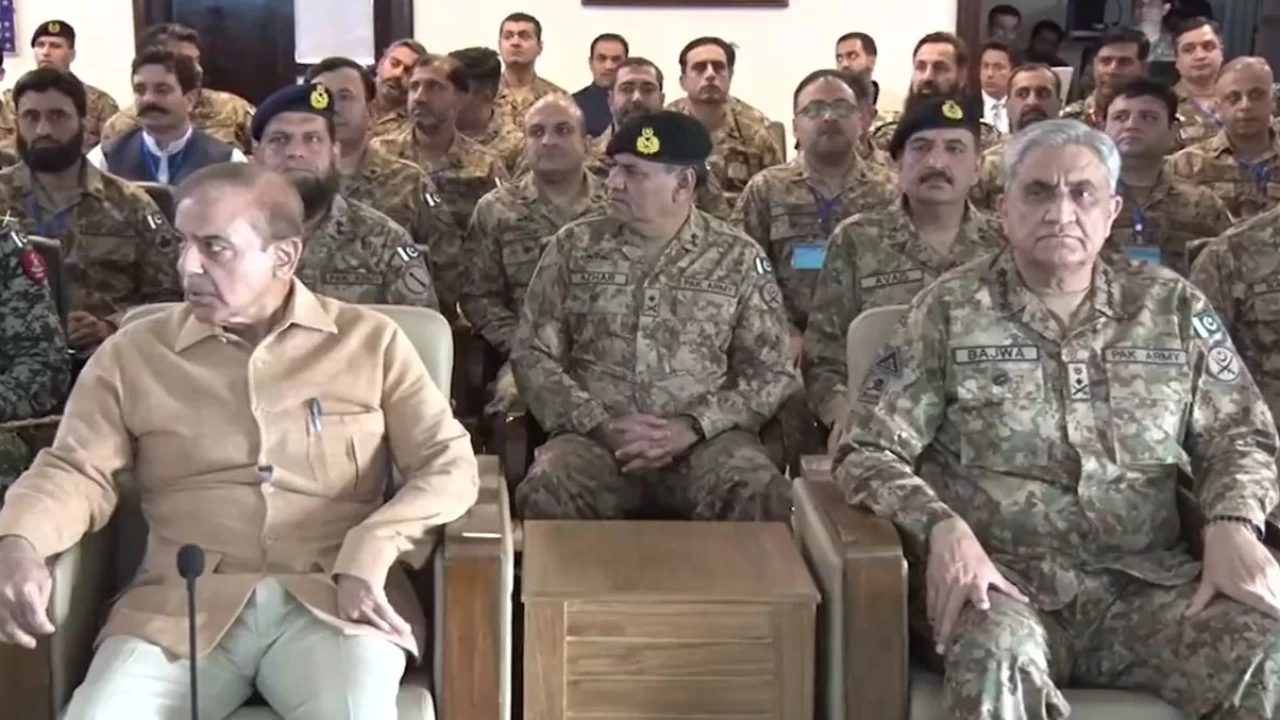 PM Shehbaz congratulates COAS Bajwa for completing FATF’s action plans