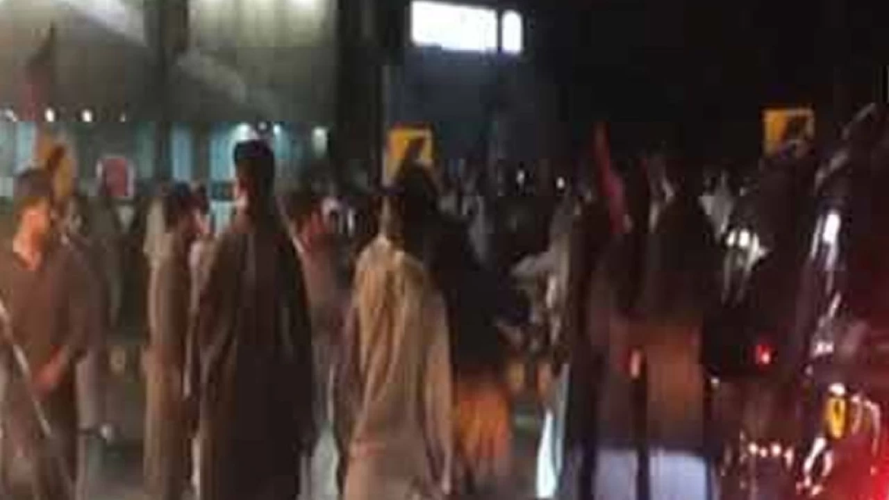 PP-167 by-election: Clash erupts between PTI, PML-N workers in Lahore