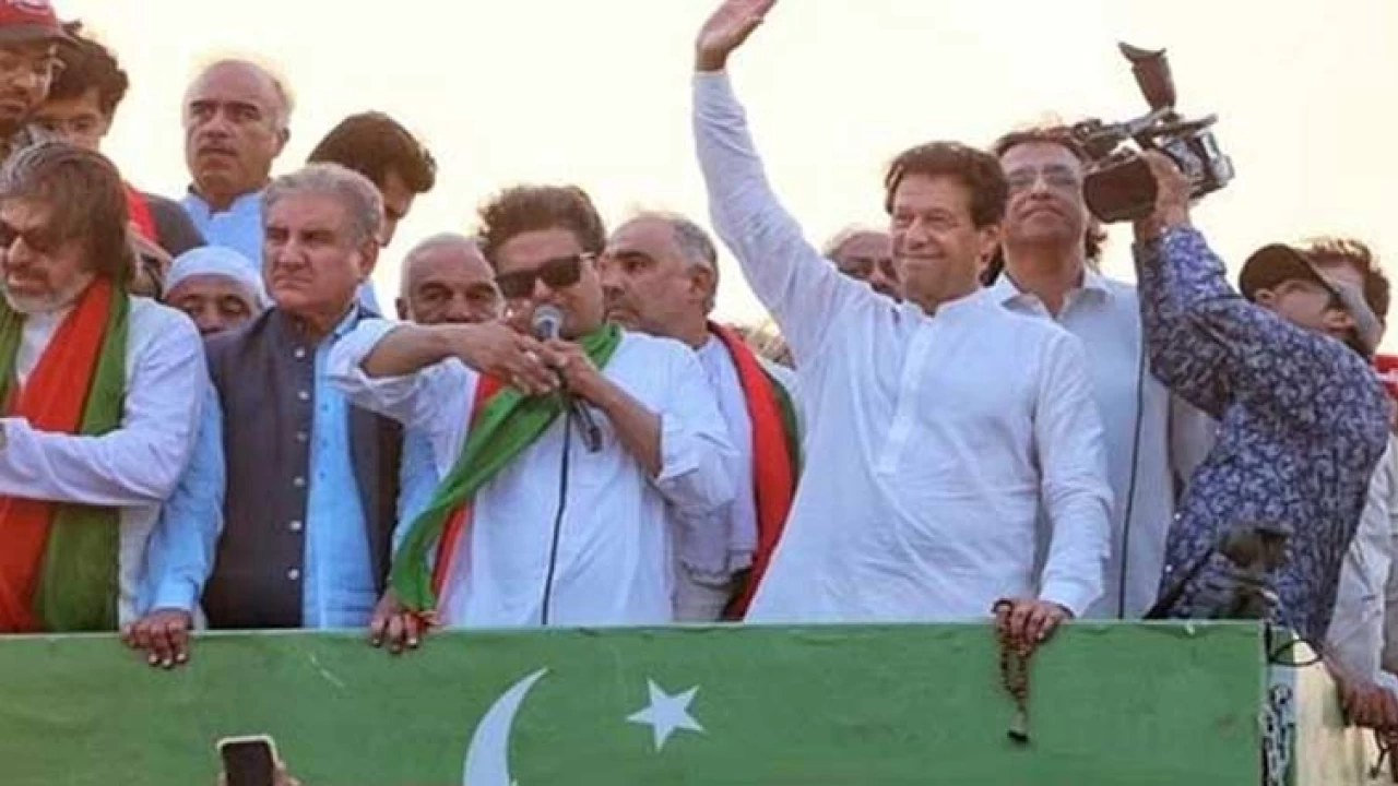 Court grants bail to PTI leaders in long march vandalism case  