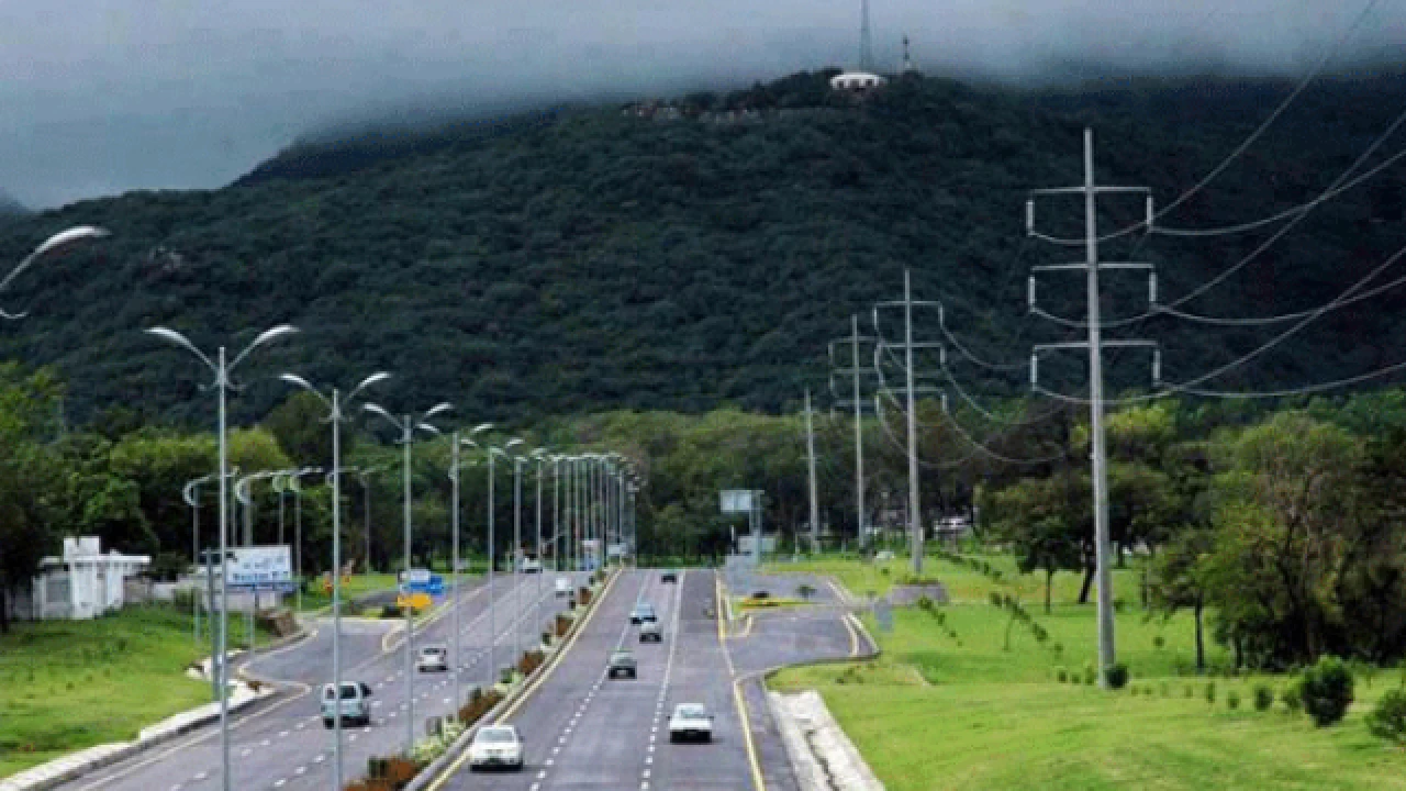 Repeated rainfall improves Islamabad's air quality