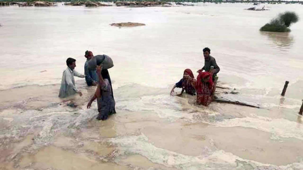 بلوچستان میں سیلابی ریلوں میں بہہ کر 9 افراد جاں بحق