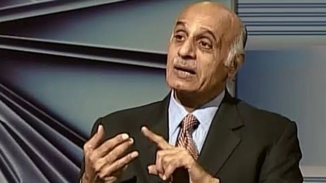 Former Federal Secretary, columnist Dr Safdar passes away