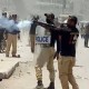 کراچی: لوڈ شیڈنگ کے خلاف  احتجاج  کے دوران جھڑپوں میں خاتون جاں بحق