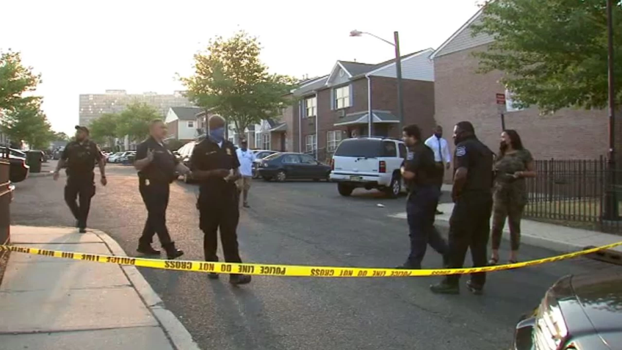 Nine injured in Newark drive-by shooting 