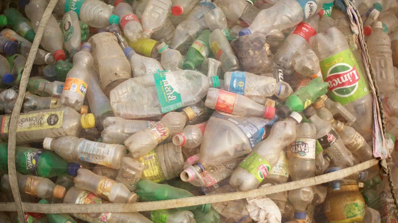 India bans single-use plastic to combat pollution