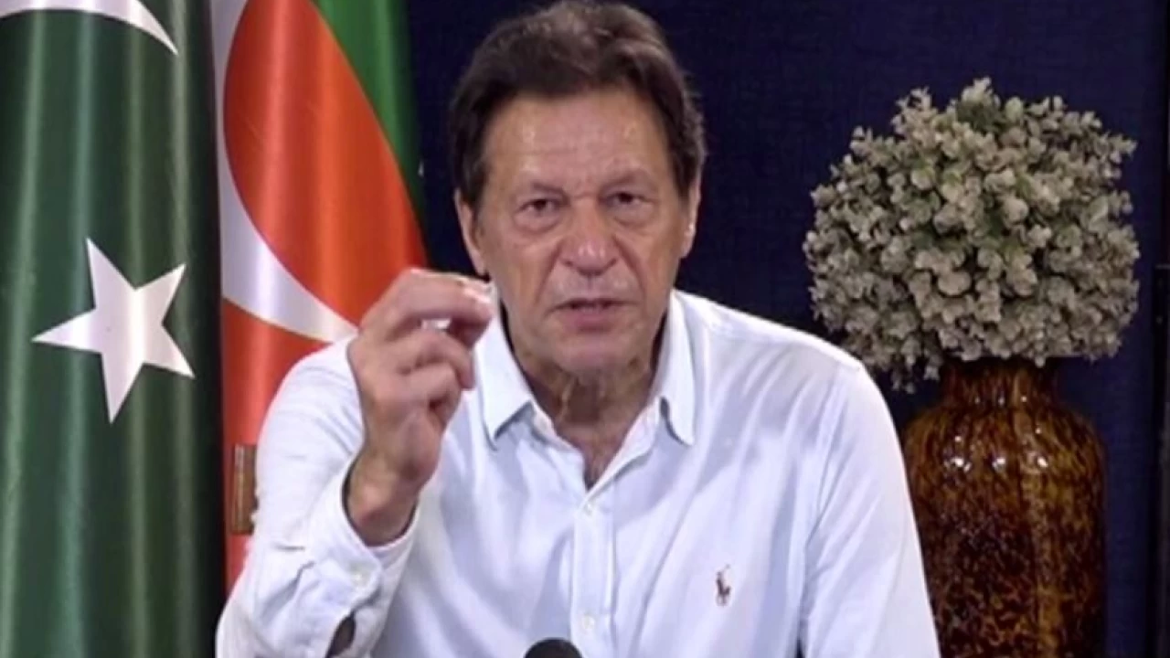 Imran warns of revealing names involved in 'foreign conspiracy'