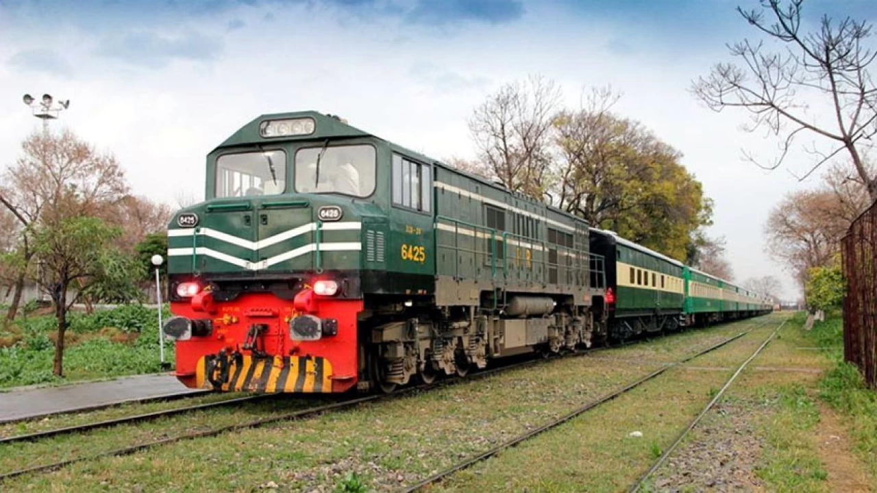 Pakistan Railways announces 30% reduction in train fares on Eid
