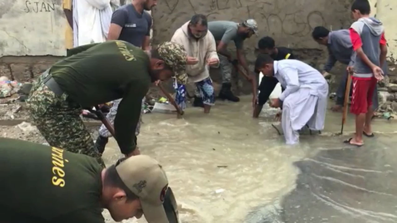 Pakistan Navy continues relief operations in Balochistan’s rain-hit areas 