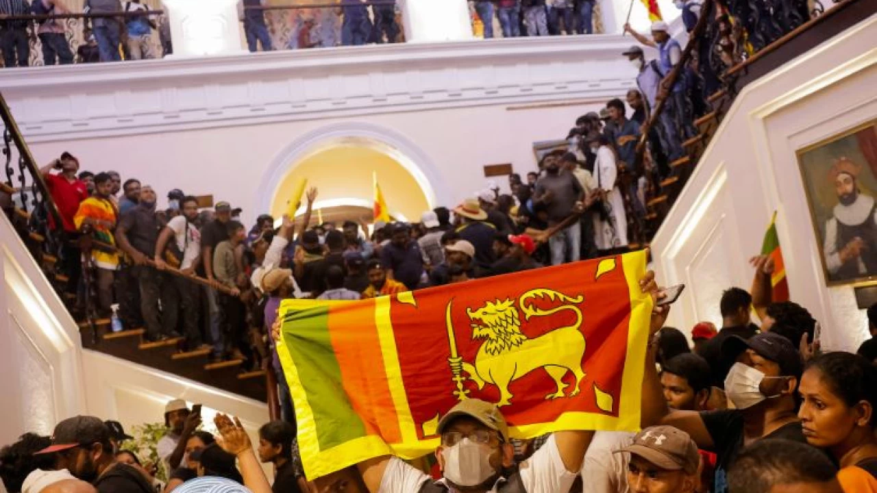 Sri Lanka premier offers resignation after angry protesters storm president's house