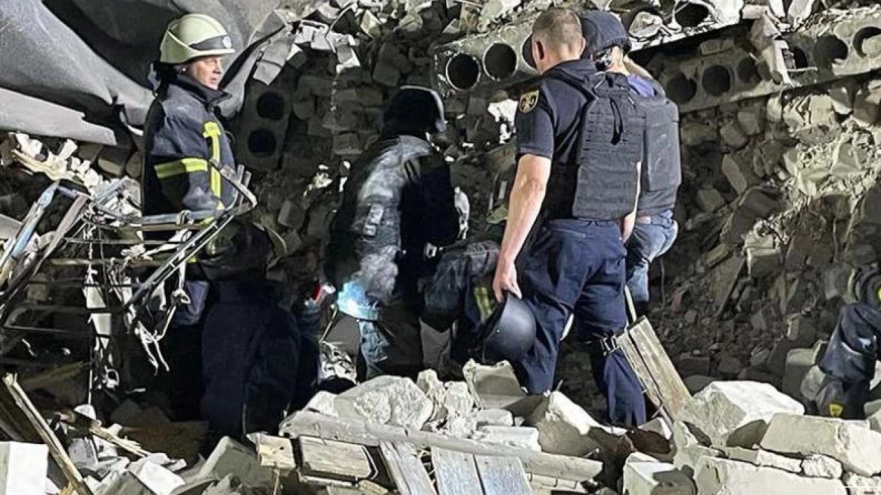 Russian rockets hit apartment block, kill 15 