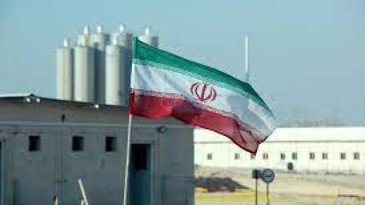 Iran sanctions 61 Americans as nuclear talks hit deadlock