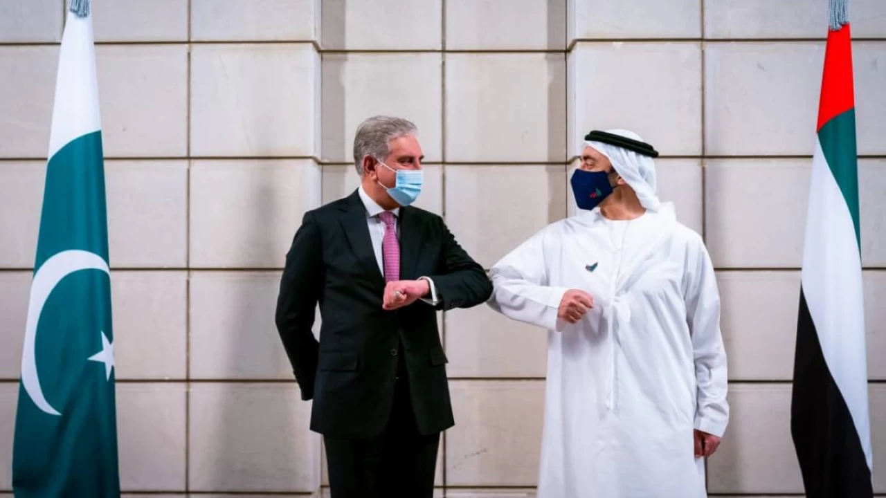 UAE FM calls Qureshi, discusses bilateral ties