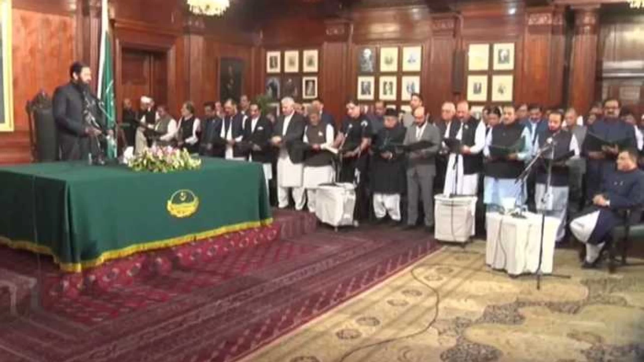 37-member Punjab cabinet sworn in despite political limbo 