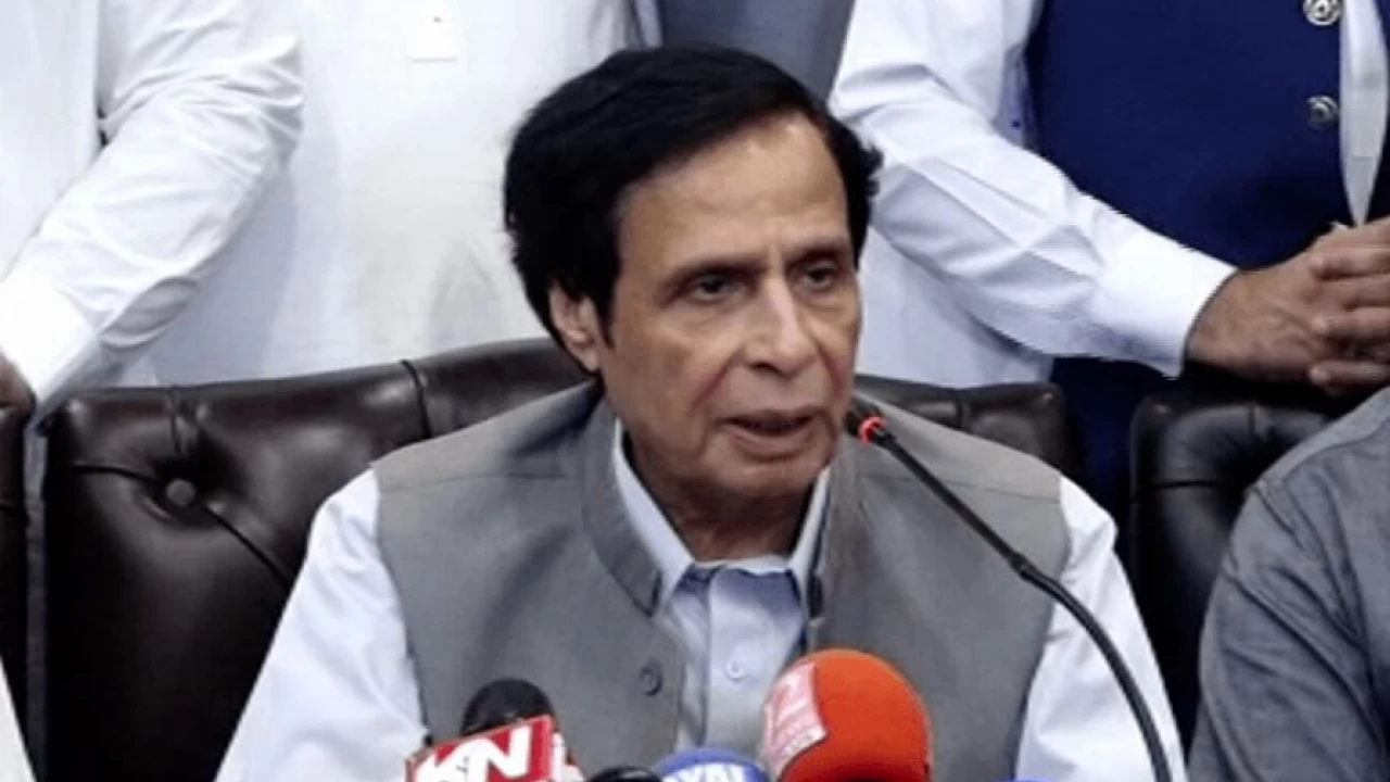 Punjab CM-elect Pervez Elahi departs for Islamabad to take oath from President Alvi