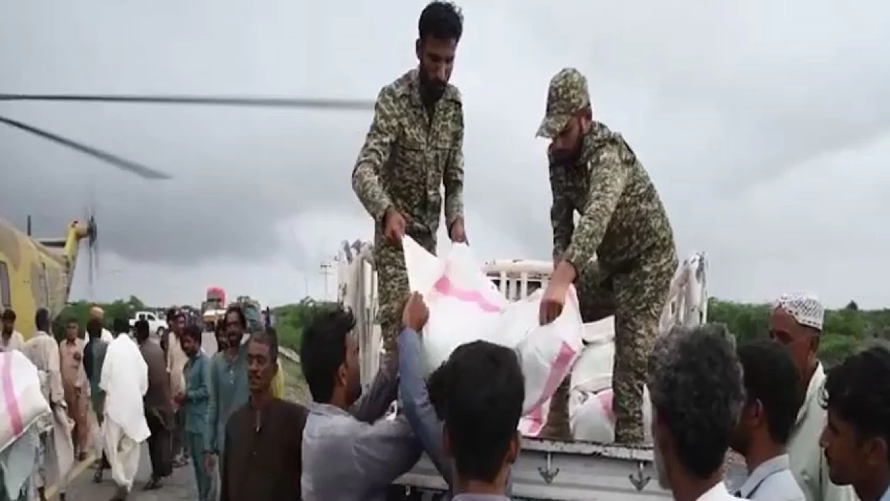 Pakistan Navy continues relief operations in rain-hit areas of Sindh, Balochistan