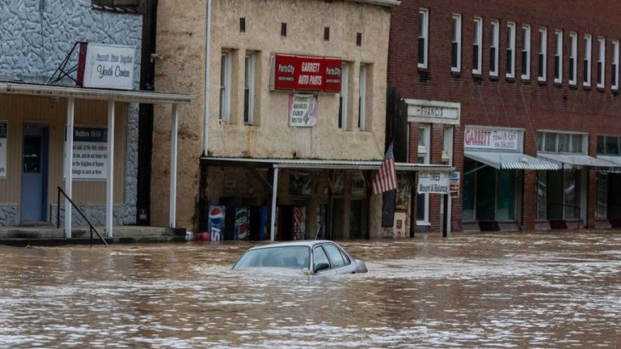 Kentucky flooding leaves at least 16 dead